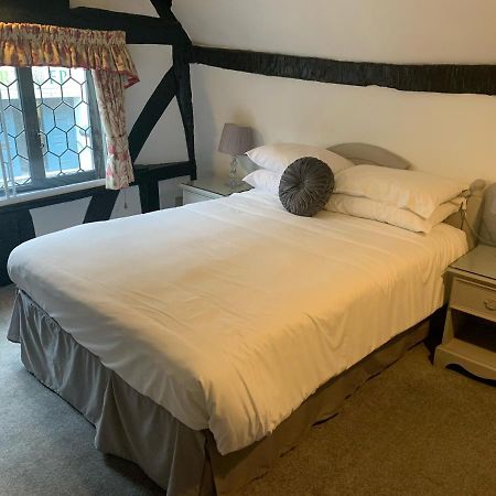The White Hart Inn Winchcombe Extérieur photo
