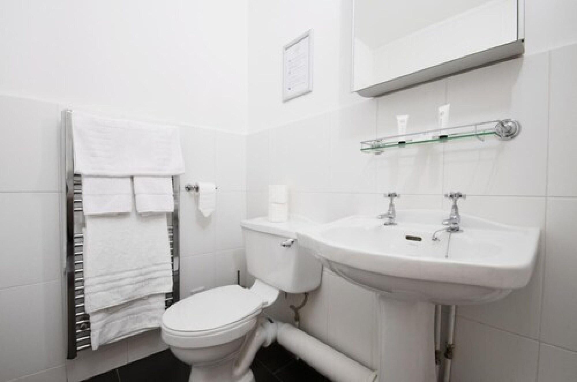 The White Hart Inn Winchcombe Extérieur photo
